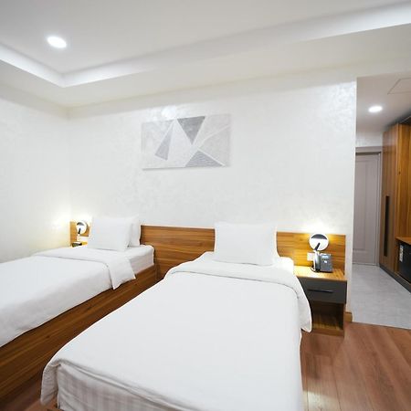 Avant Express Hotel Pool&Spa 타슈켄트 외부 사진